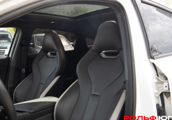 Подержанный автомобиль Changan UNI-V 2024 года (15 фото)