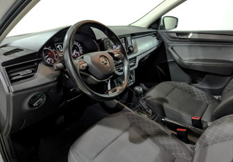 Подержанный автомобиль Skoda Rapid Liftback 2021 года (15 фото)