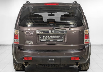 Подержанный автомобиль Honda Pilot 2013 года (6 фото)