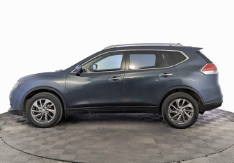 Подержанный автомобиль Nissan X-Trail 2017 года (8 фото)