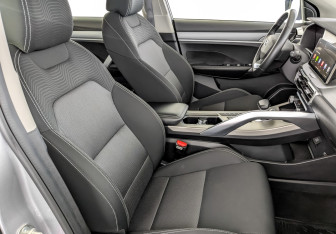 Подержанный автомобиль Geely Coolray 2023 года (22 фото)