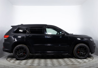 Подержанный автомобиль Jeep Grand Cherokee 2019 года (4 фото)