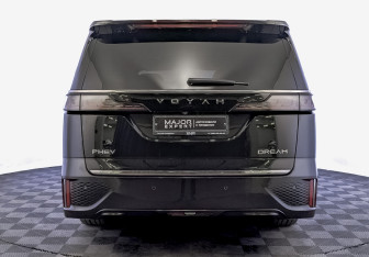 Подержанный автомобиль Voyah Dream 2022 года (6 фото)