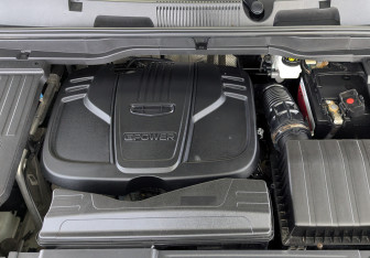 Подержанный автомобиль Geely Coolray 2022 года (9 фото)