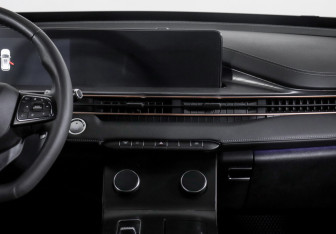 Подержанный автомобиль Exeed LX 2024 года (13 фото)