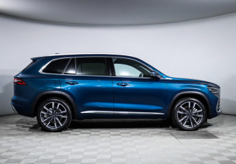 Подержанный автомобиль Geely Monjaro 2023 года (4 фото)