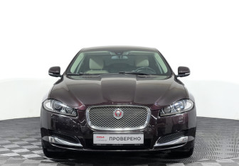 Подержанный автомобиль Jaguar XF Sedan 2014 года (2 фото)