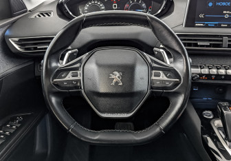 Подержанный автомобиль Peugeot 5008 Suv 2018 года (22 фото)