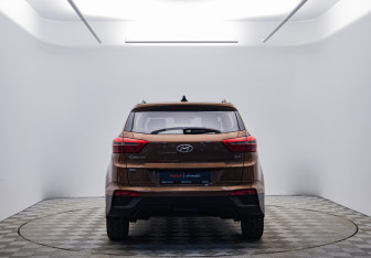Подержанный автомобиль Hyundai Creta 2018 года (6 фото)