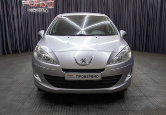 Подержанный автомобиль Peugeot 408 2012 года (2 фото)