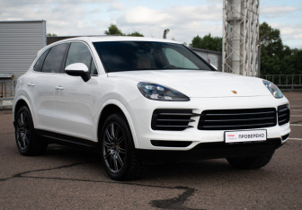 Подержанный автомобиль Porsche Cayenne 2019 года (3 фото)