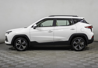 Подержанный автомобиль Москвич 3 2023 года (8 фото)