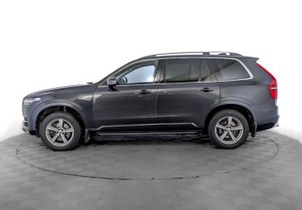 Подержанный автомобиль Volvo XC90 2018 года (8 фото)