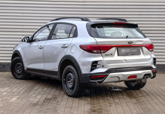 Подержанный автомобиль Kia Rio Hatchback 2021 года (7 фото)