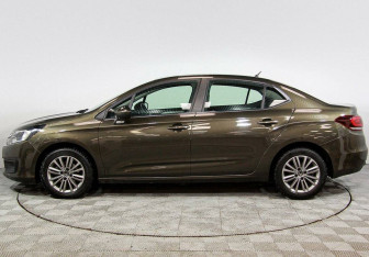 Подержанный автомобиль Citroen C4 Sedan 2018 года (3 фото)