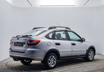 Подержанный автомобиль LADA (ВАЗ) Granta Liftback 2015 года (5 фото)