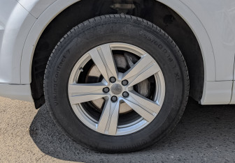 Подержанный автомобиль Audi Q7 2017 года (18 фото)