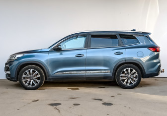 Подержанный автомобиль Chery Tiggo 8 2020 года (8 фото)