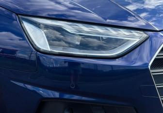 Подержанный автомобиль Audi A4 Sedan 2021 года (17 фото)