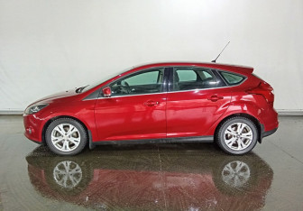 Подержанный автомобиль Ford Focus Wagon 2014 года (8 фото)