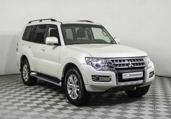 Подержанный автомобиль Mitsubishi Pajero 2014 года (3 фото)