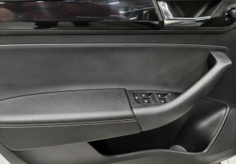 Подержанный автомобиль Skoda Rapid Liftback 2019 года (14 фото)