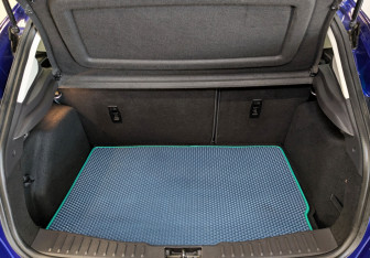 Подержанный автомобиль Ford Focus Hatchback 2019 года (10 фото)