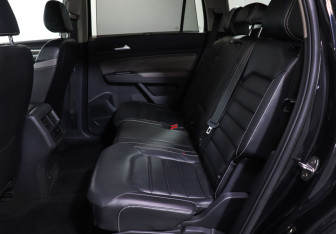 Подержанный автомобиль Volkswagen Teramont 2021 года (10 фото)