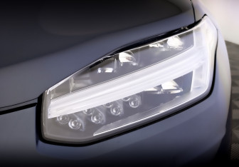 Подержанный автомобиль Volvo XC90 2020 года (17 фото)