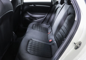 Подержанный автомобиль Audi A3 Sedan 2014 года (20 фото)