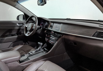 Подержанный автомобиль Kia Optima Sedan 2019 года (13 фото)