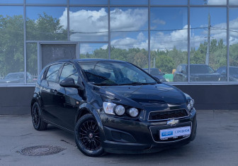 Подержанный автомобиль Chevrolet Aveo Hatchback 2013 года (3 фото)