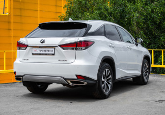 Подержанный автомобиль Lexus RX 2020 года (4 фото)