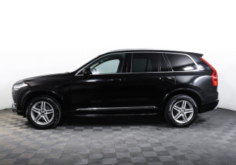 Подержанный автомобиль Volvo XC90 2018 года (8 фото)