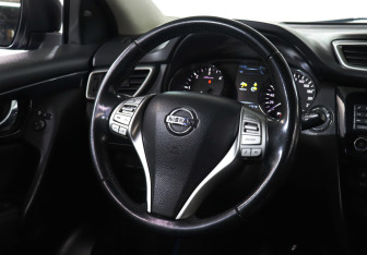 Подержанный автомобиль Nissan Qashqai 2014 года (15 фото)