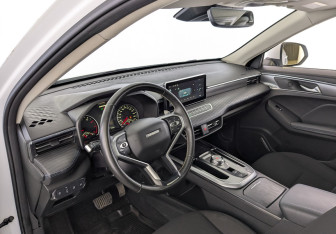 Подержанный автомобиль Haval Jolion 2023 года (16 фото)