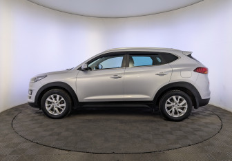 Подержанный автомобиль Hyundai Tucson 2019 года (8 фото)