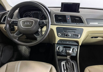 Подержанный автомобиль Audi Q3 2013 года (12 фото)
