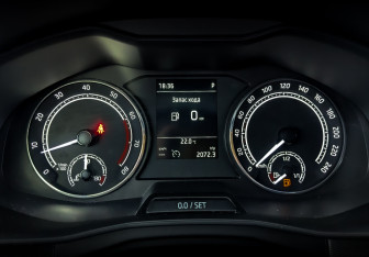 Подержанный автомобиль Skoda Rapid Liftback 2021 года (13 фото)