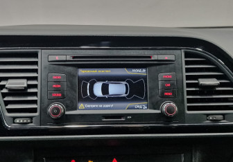 Подержанный автомобиль SEAT Leon Hatchback 2013 года (17 фото)