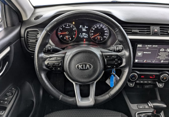 Подержанный автомобиль Kia Rio Hatchback 2021 года (22 фото)