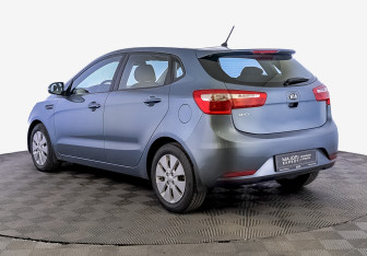 Подержанный автомобиль Kia Rio Hatchback 2015 года (7 фото)