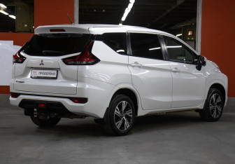 Подержанный автомобиль Mitsubishi Xpander 2021 года (5 фото)