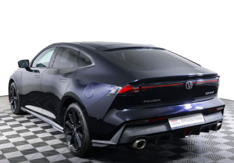 Подержанный автомобиль Changan UNI-V 2024 года (7 фото)