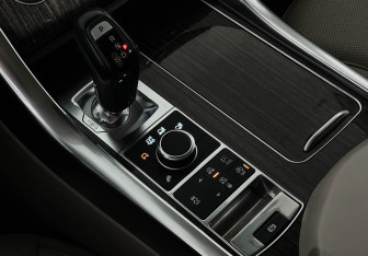 Подержанный автомобиль Land Rover Range Rover Sport 2015 года (17 фото)