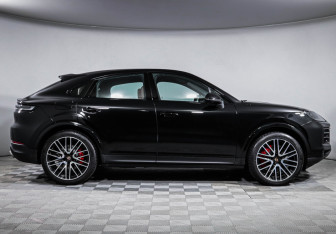 Подержанный автомобиль Porsche Cayenne 2025 года (4 фото)