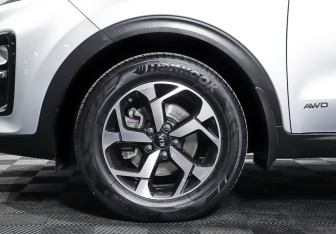 Подержанный автомобиль Kia Sportage 2018 года (8 фото)