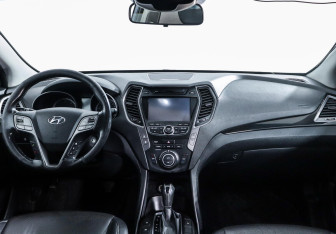 Подержанный автомобиль Hyundai Santa Fe 2014 года (6 фото)