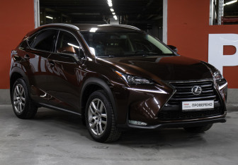 Подержанный автомобиль Lexus NX 2017 года (3 фото)