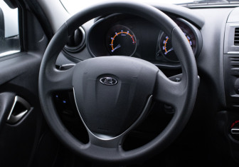 Подержанный автомобиль LADA (ВАЗ) Granta Liftback 2022 года (15 фото)